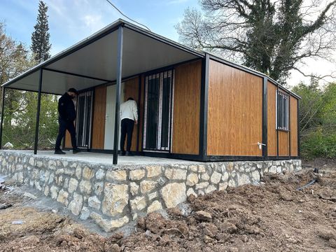 Kentsoy Yapı 56m2 2+1 Açılır Kapanır Sundurma'lı Beşik Çatı Birleşim Modeli Prefabrik Konteyner Ev